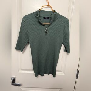 Tahari Women's Sage Ribbed Quarter-Zip Short Sleeve Knit Top in size M